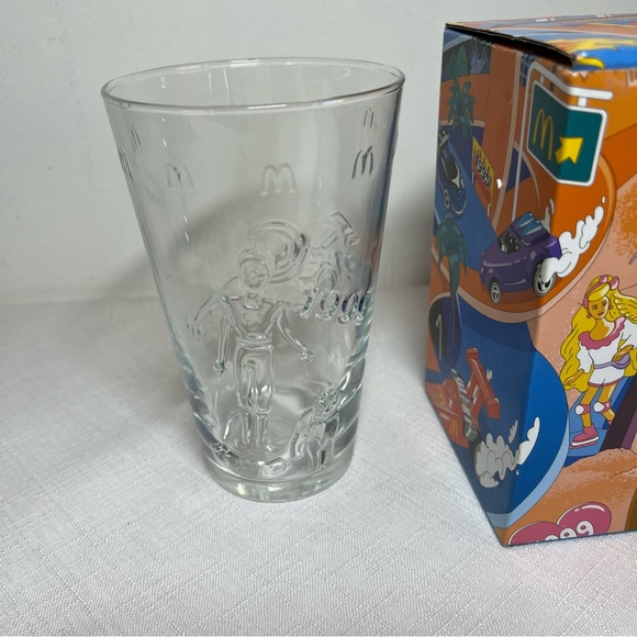 McDonalds COLLECTORS CUP 2024 Barbie X Hot Wheel’s CANADA GLASS - Open Box - Picture 2 of 5